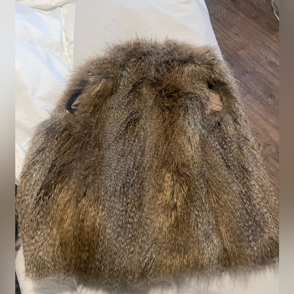 Vince Camuto Fur Vest - Picture 4 of 5